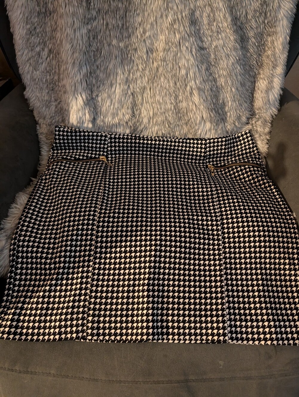 Houndstooth Mini Skirt with Zip Pockets - Black & White